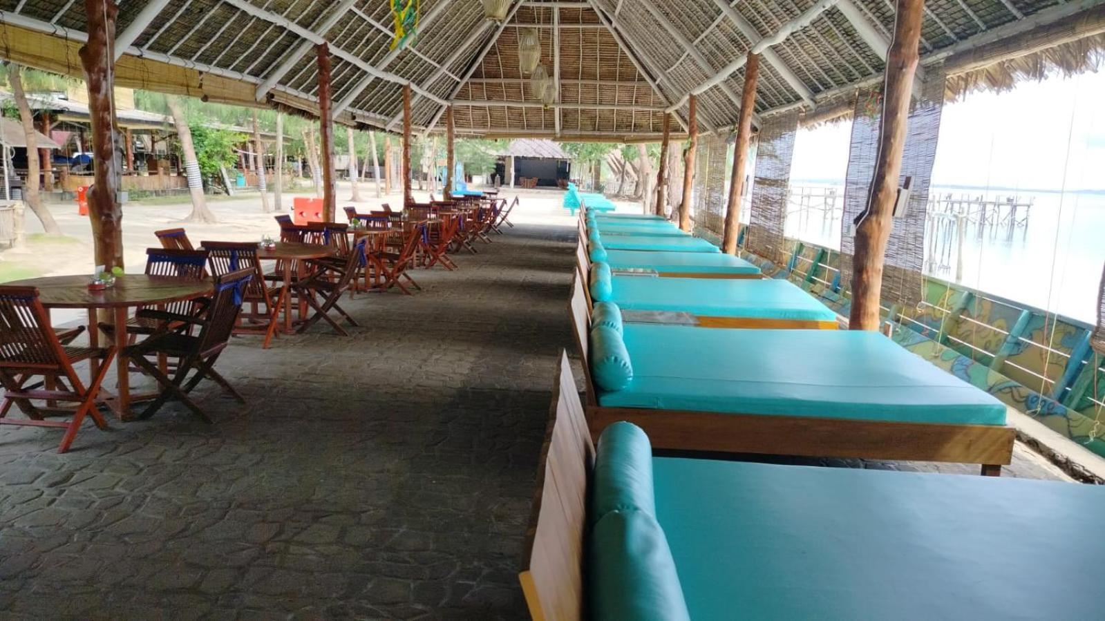 Madu Tiga Beach And Resort Tanjung Pinang Exterior photo