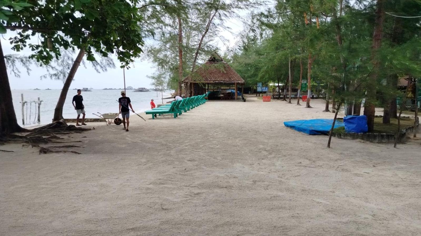 Madu Tiga Beach And Resort Tanjung Pinang Exterior photo